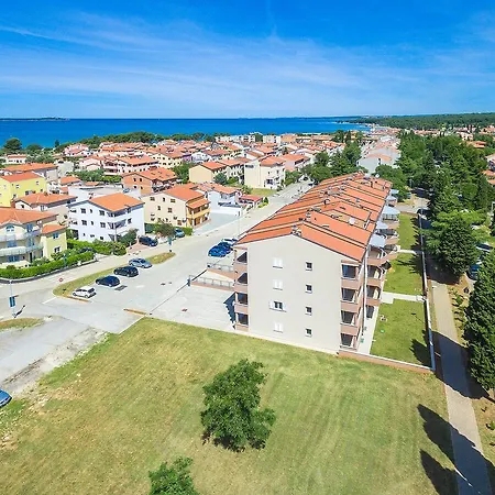 Adriatic Apartments Fažana Exterior foto